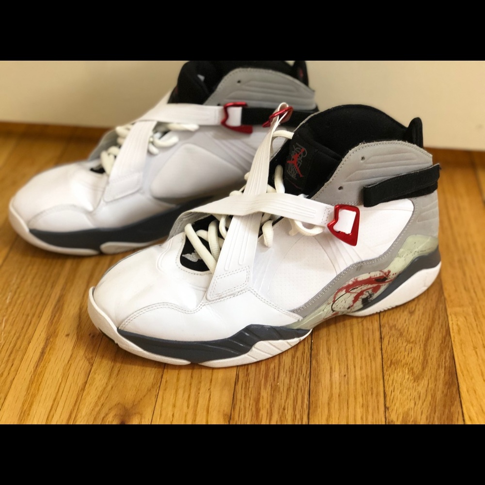 Nike Air Jordan Retro 8 Bugs Bunny